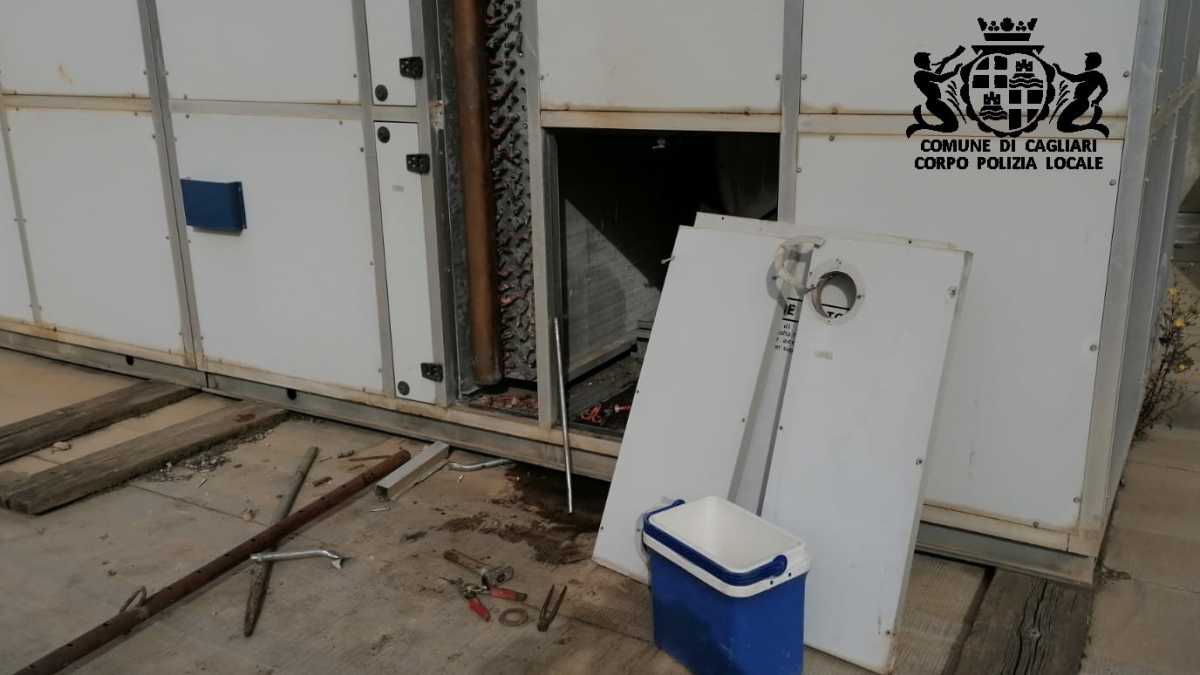 Piscina-via-Mandrolisai-Cagliari