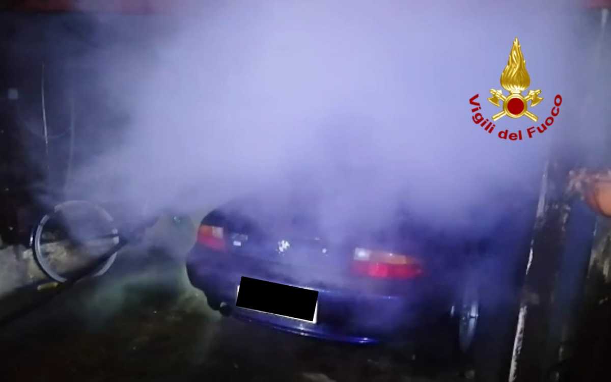 Auto-bruciata-a-Quartu