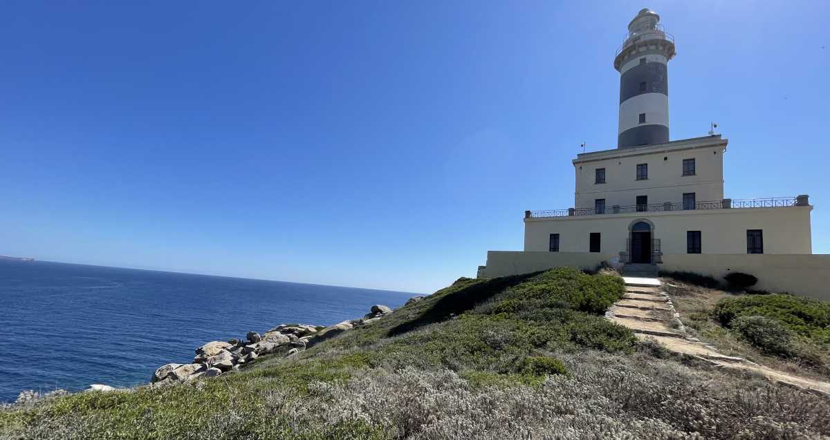 Faro-isola-dei-Cavoli-2