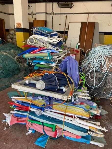 Ombrelloni-sequestrati