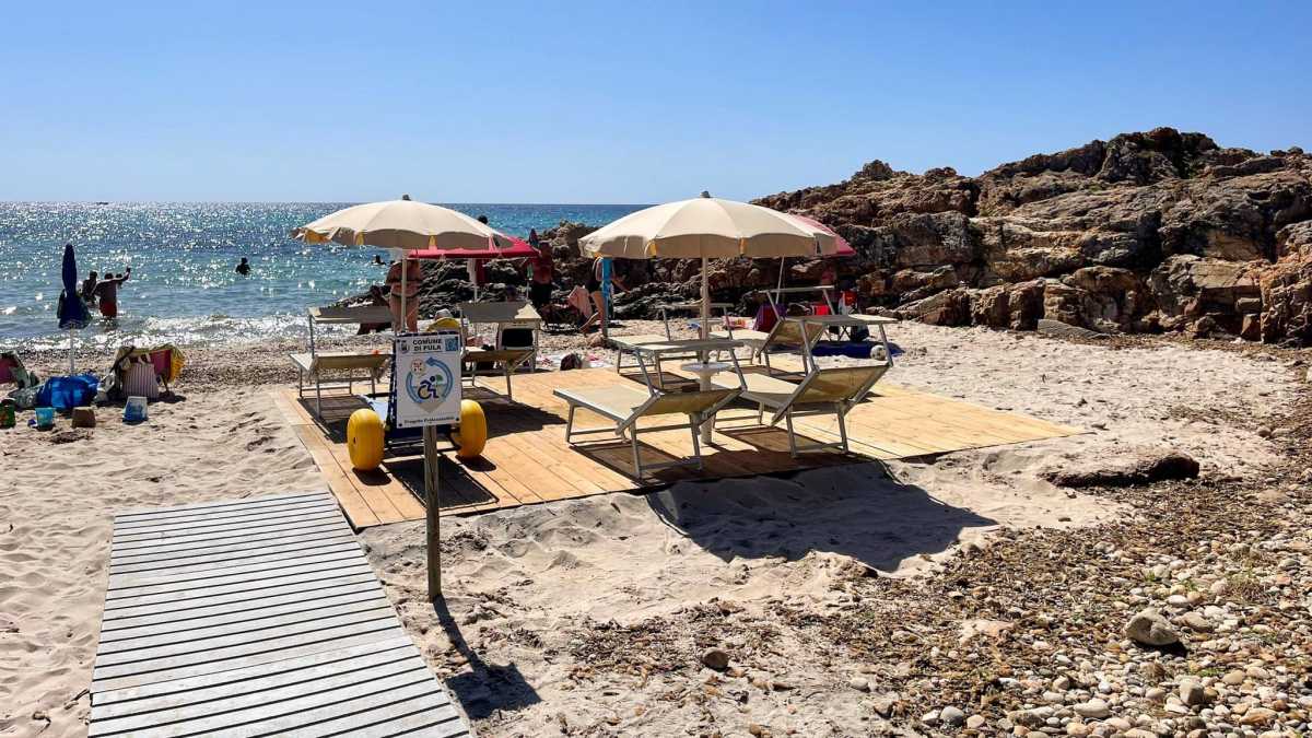 Spiaggia-per-disabili-a-Pula