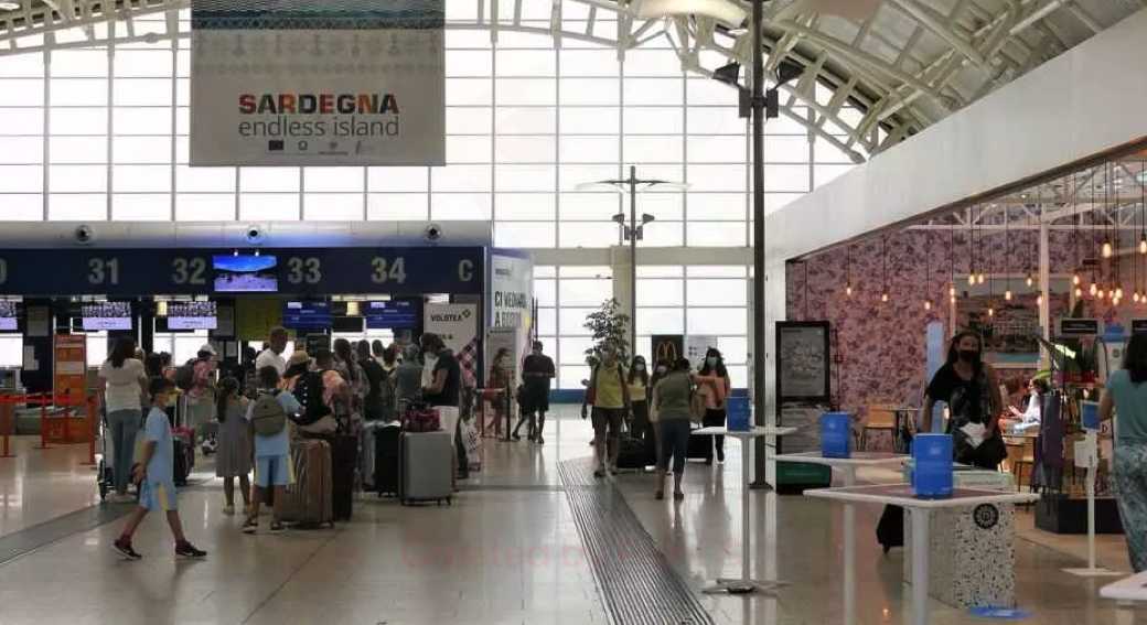 AEROPORTO-ELMAS-INTERNO