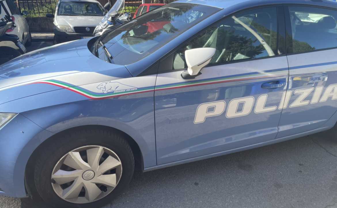 AUTO-POLIZIA-