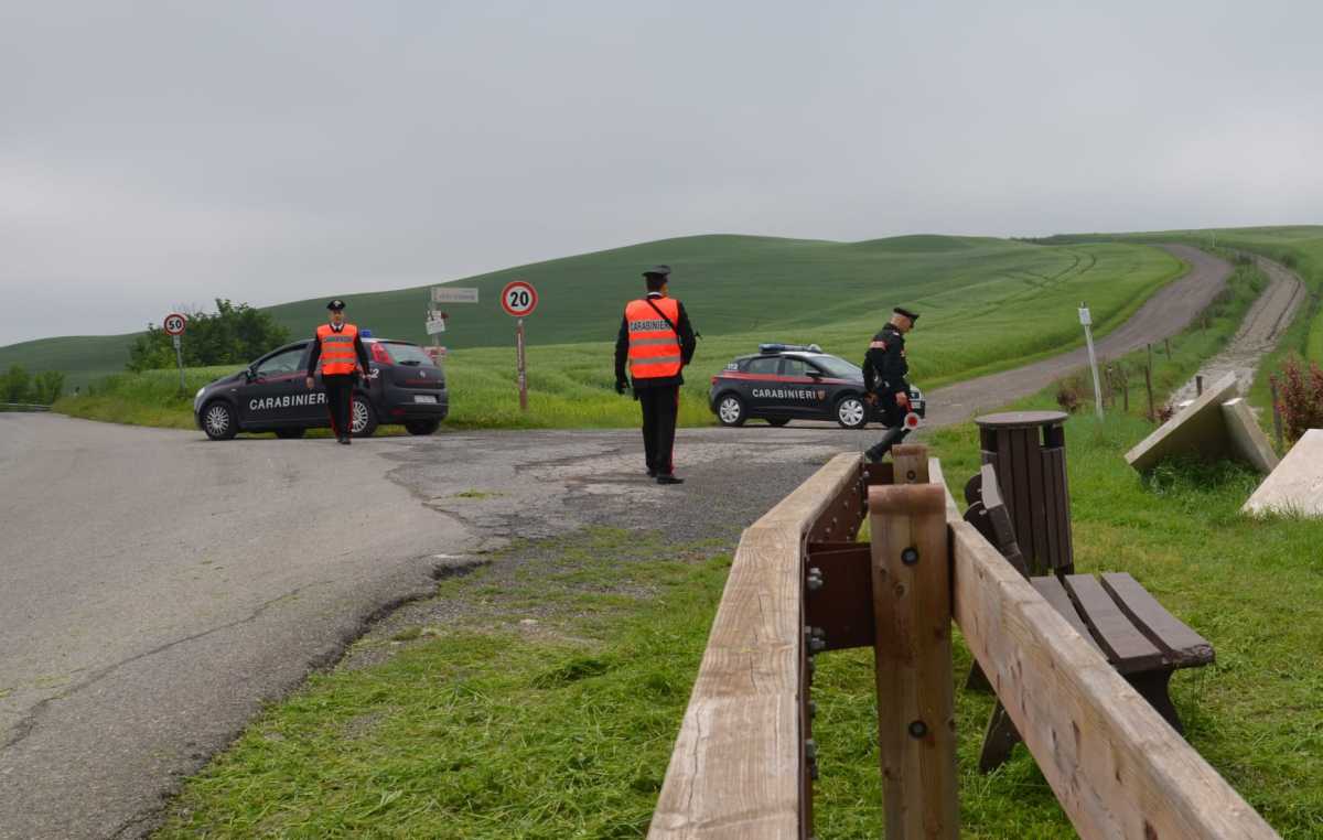 CARABINIERI-CAMPAGNA-POSTO-DI-BLOCCO