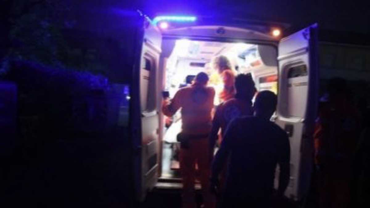 ambulanza-notte-luci