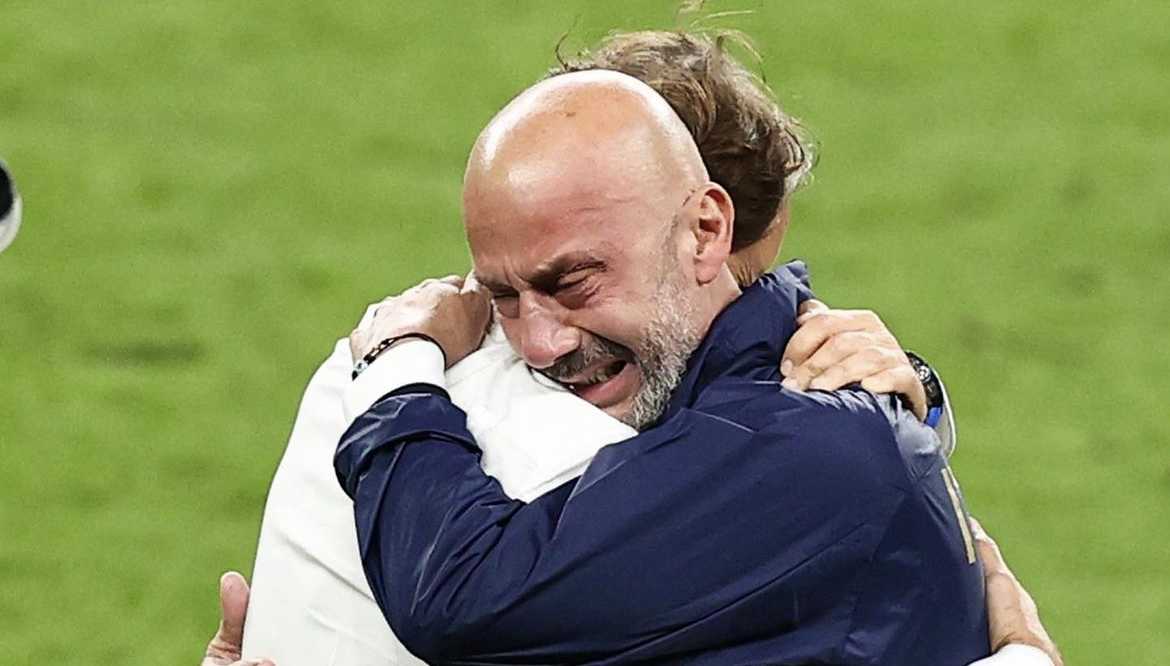 gianluca-vialli-abbraccio-