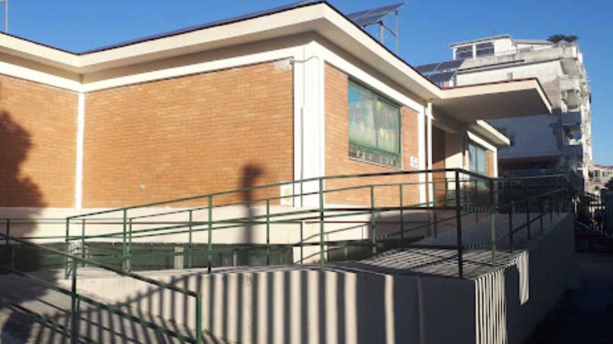 Scuola-elementare-De-Curtis