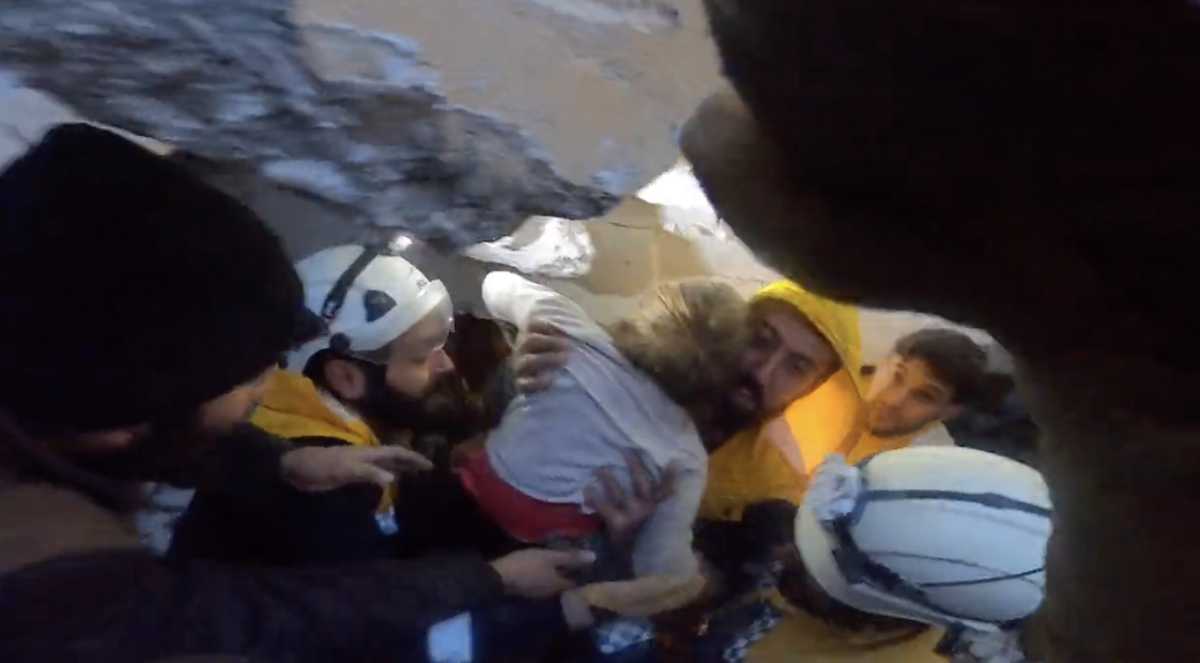 bambini-estratti-vivi-macerie-turchia