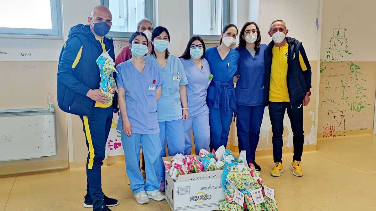 le-uova-di-pasqua-donate-ai-bimbi