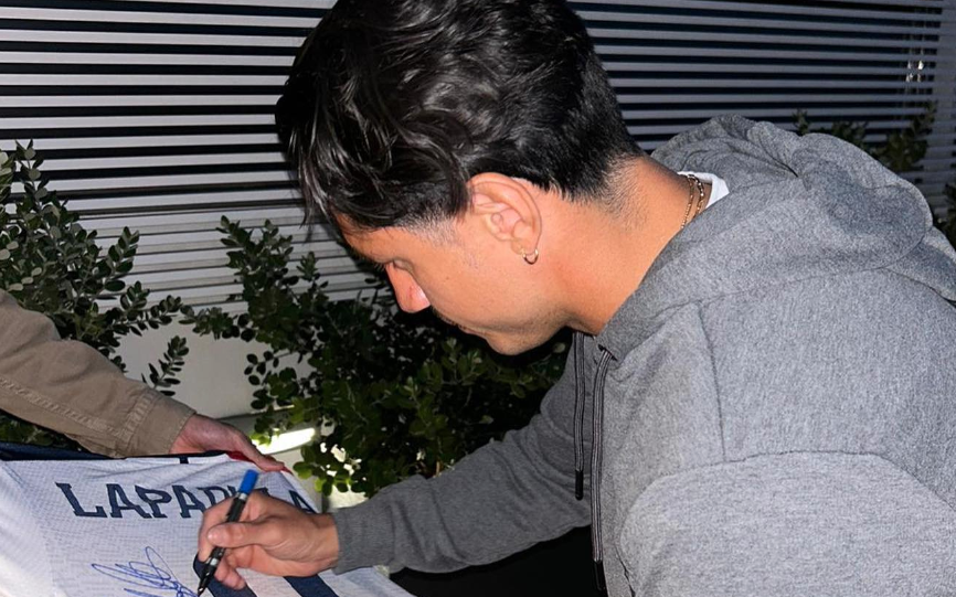 lapadula-dona-la-maglia