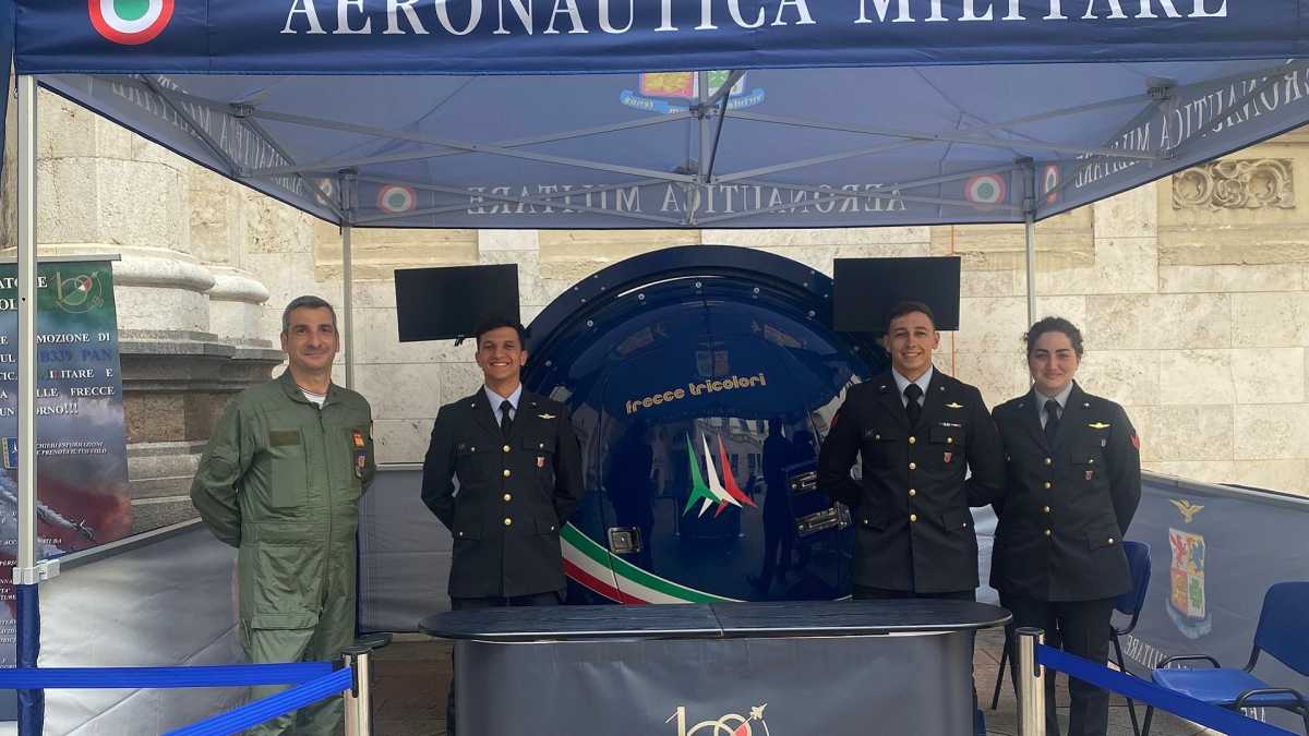 simulatore-di-volo-municipio-cagliari-frecce-tricolori