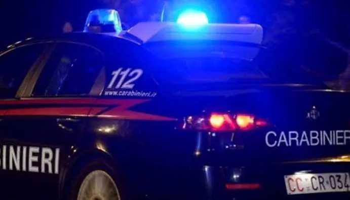 auto-carabinieri-dettaglio-luci