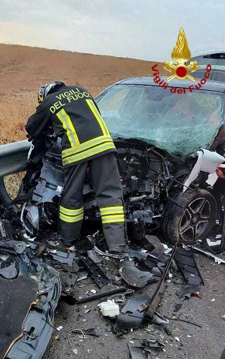 988f816d F725 42b7 B9ce B09ff3a621ef 988f816d-f725-42b7-b9ce-b09ff3a621ef