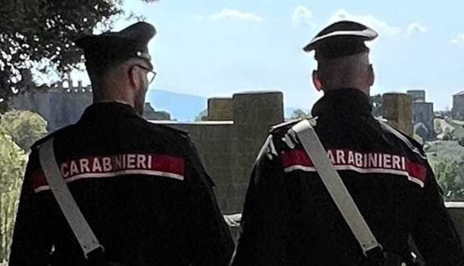 CARABINIERI-ALLAPERTO