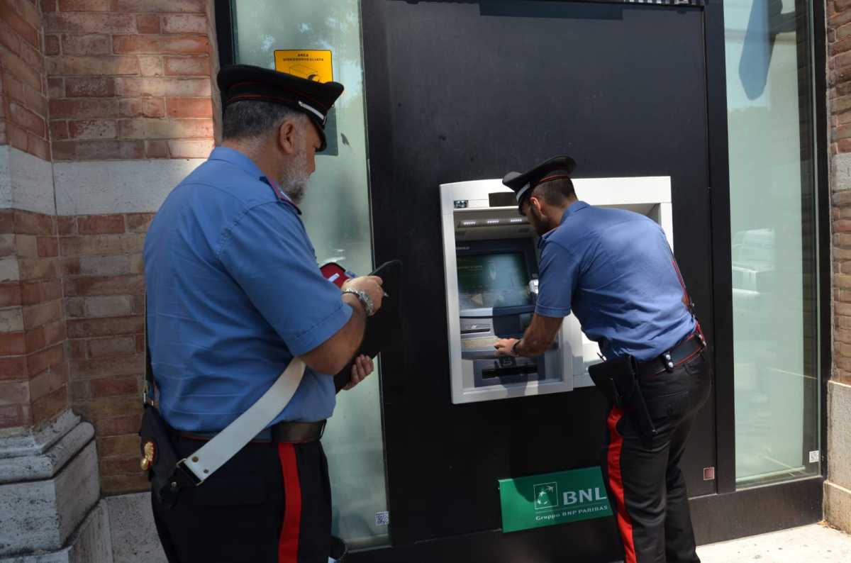 carabinieri-e-bancomat