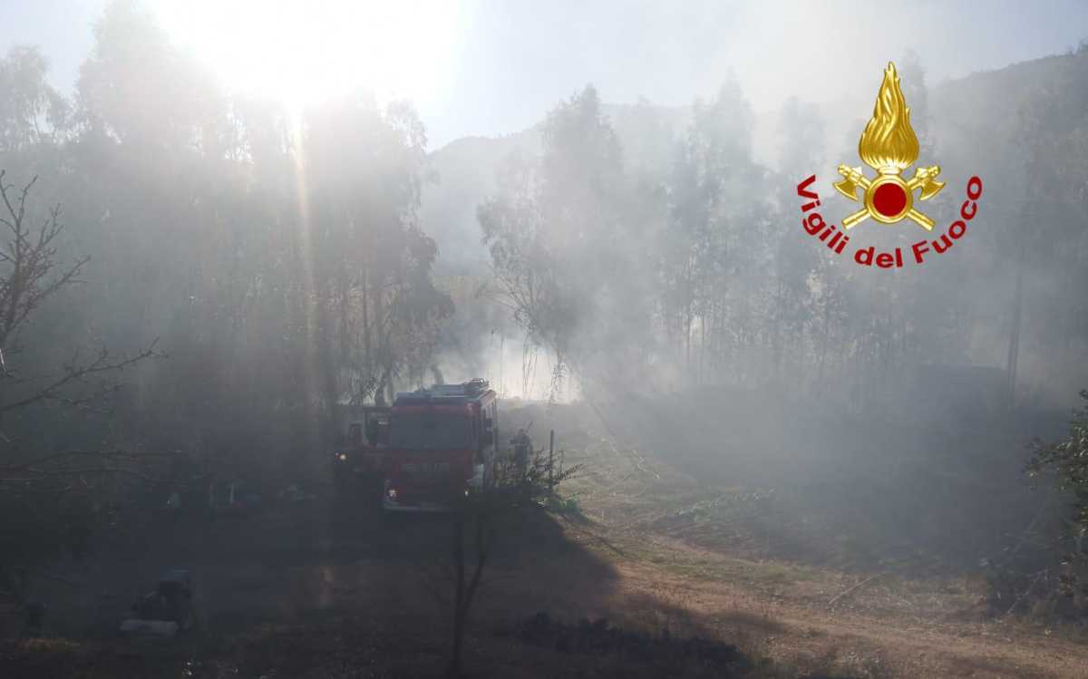 VIGILI-DEL-FUOCO-A-SINISCOLA