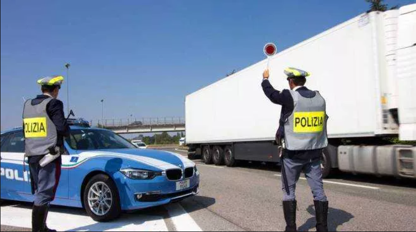 Polizia-stradale-camion