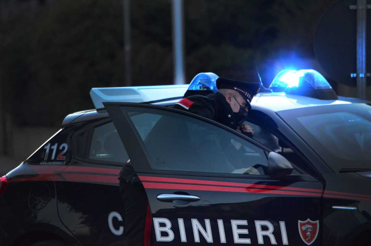 carabinieri-auto