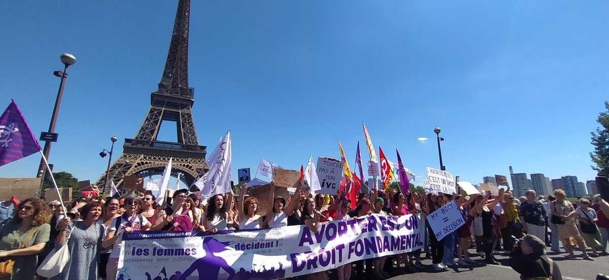 tour-eiffel-manif-abort