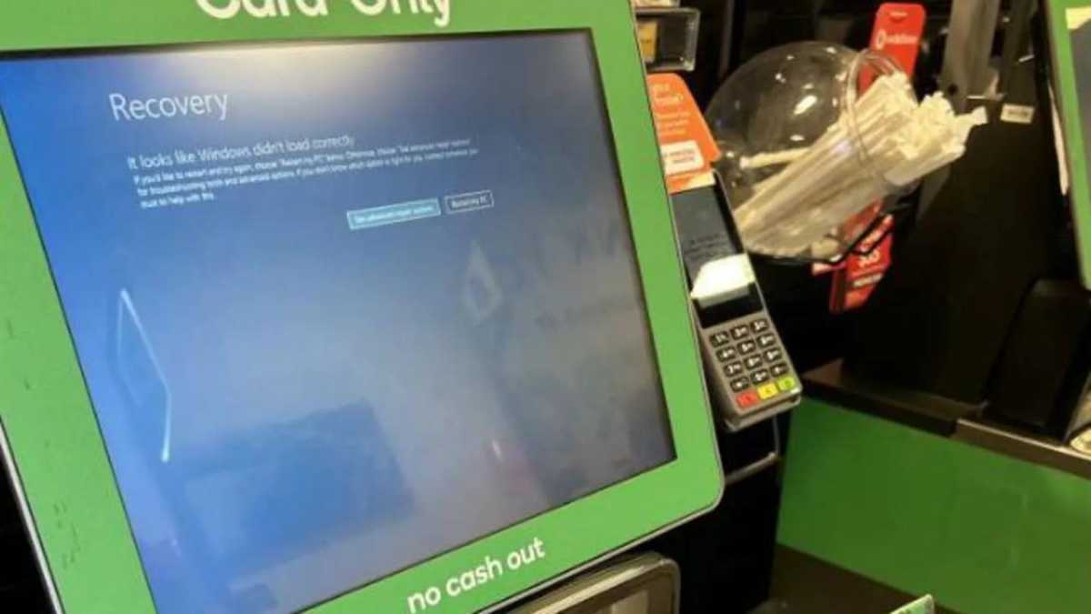 photo5823363260215313133y