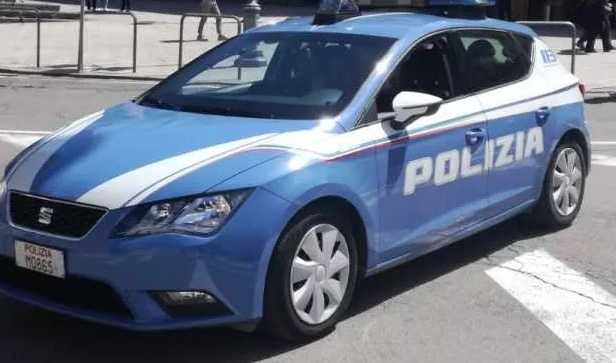 Polizia-in-piazza-Yenne