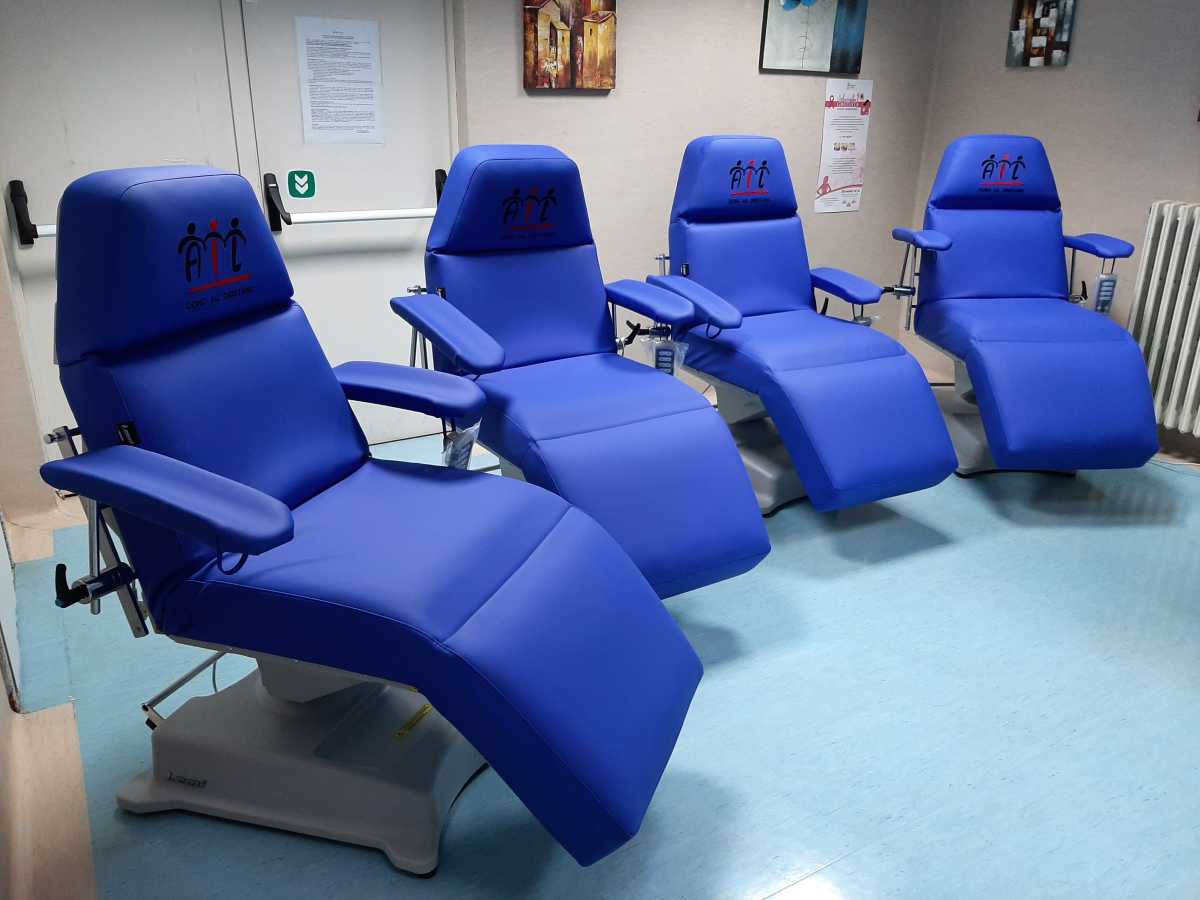 donazione-poltrone-AIL---poltrone