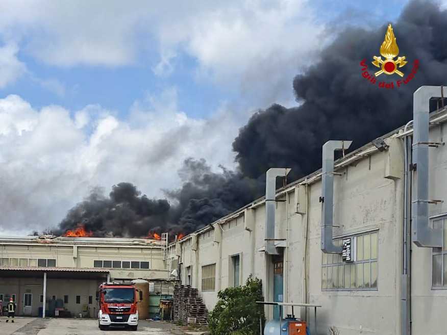 lincendio-a-porto-torres