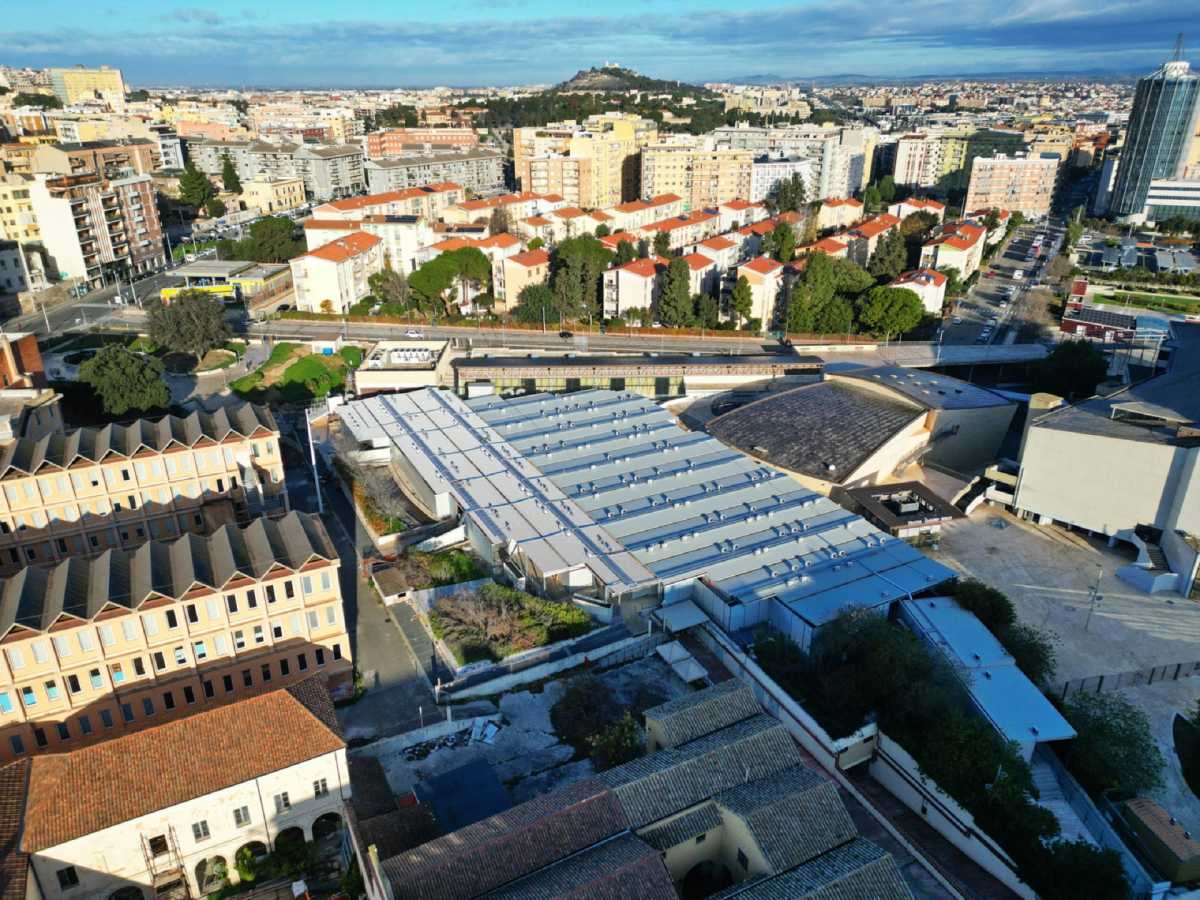 Cagliari--Mercato-provvisorio-piazza-Nazzari