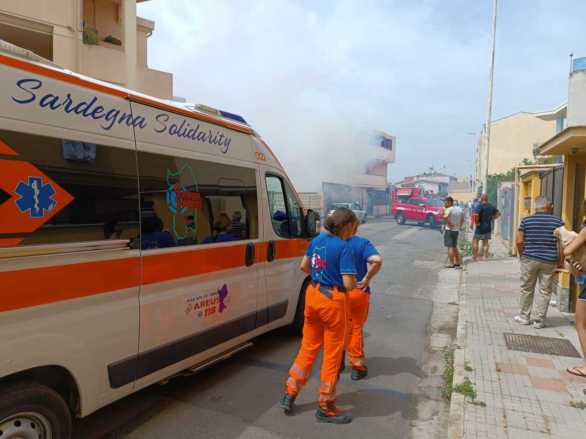 Incendio-palazzina-Sestu-ambulanza-Foto-di-Callisto-Spiga