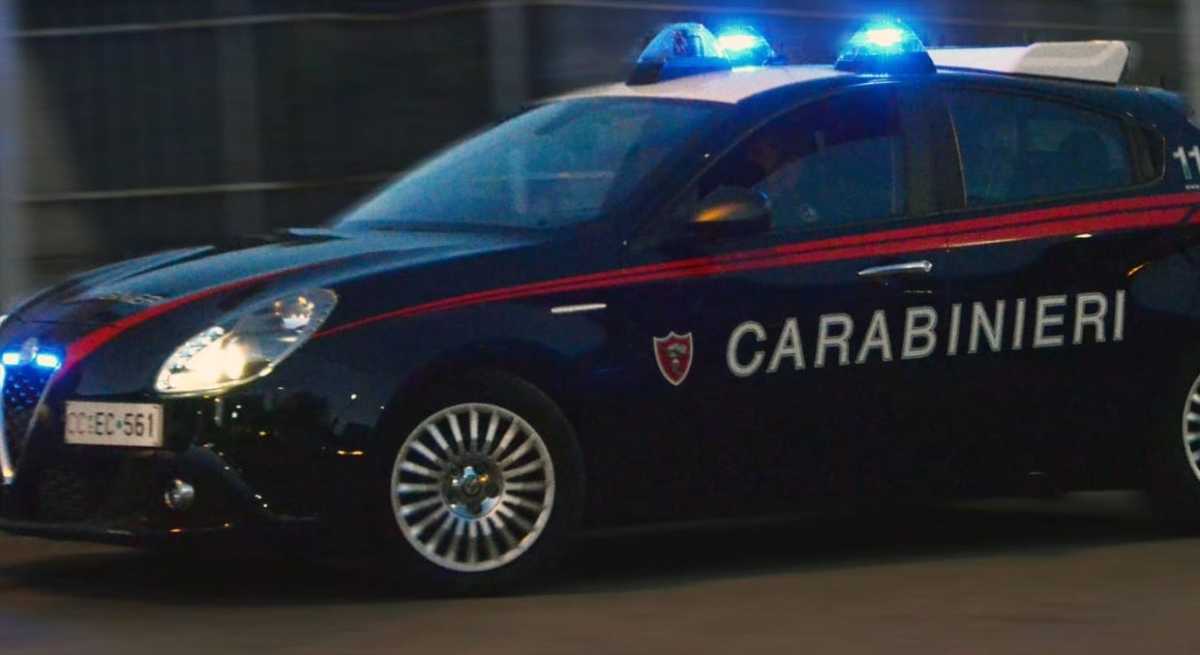 carabinieri-auto-in-corsa-archivio