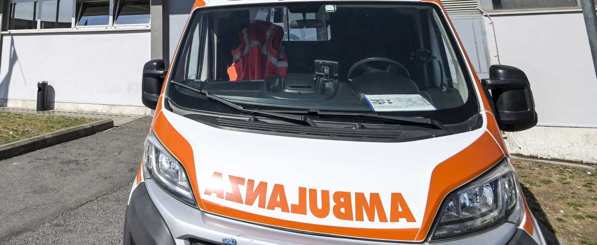 ambulanza-parcheggiata