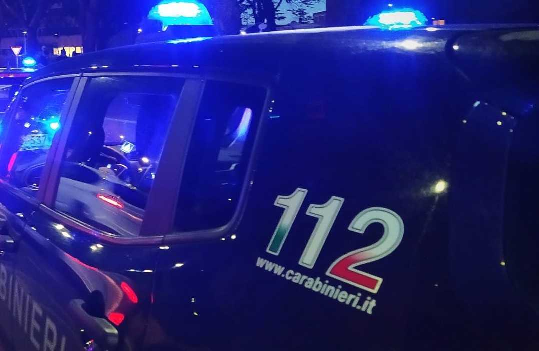 112-auto-carabinieri-aggressione