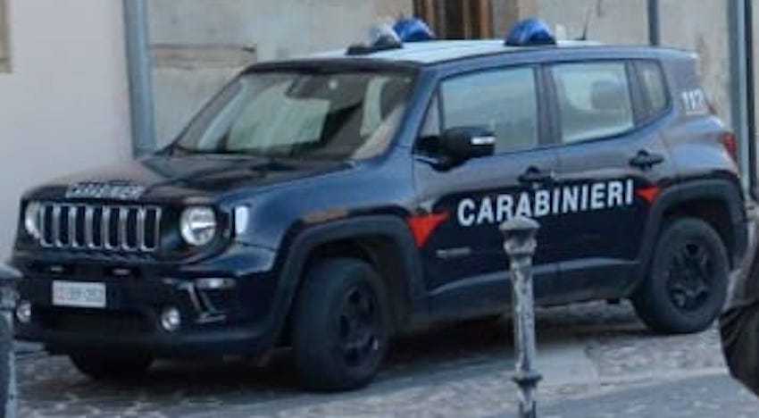 Carabinieri Jeep Paese carabinieri-jeep-paese