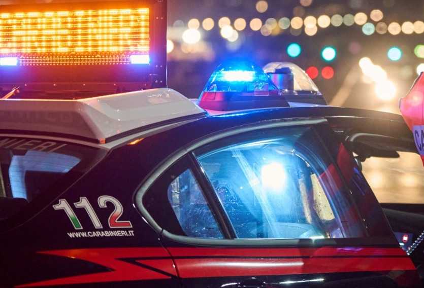 auto-carabinieri-luci