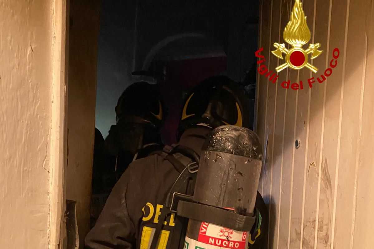 vigili-del-fuoco-incendio-nuoro